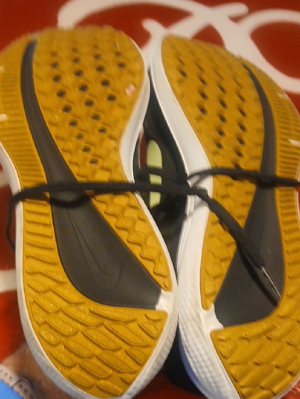 Mens Size 11  Nike Winflo 10 Running Shoes - Picture 6 of 8